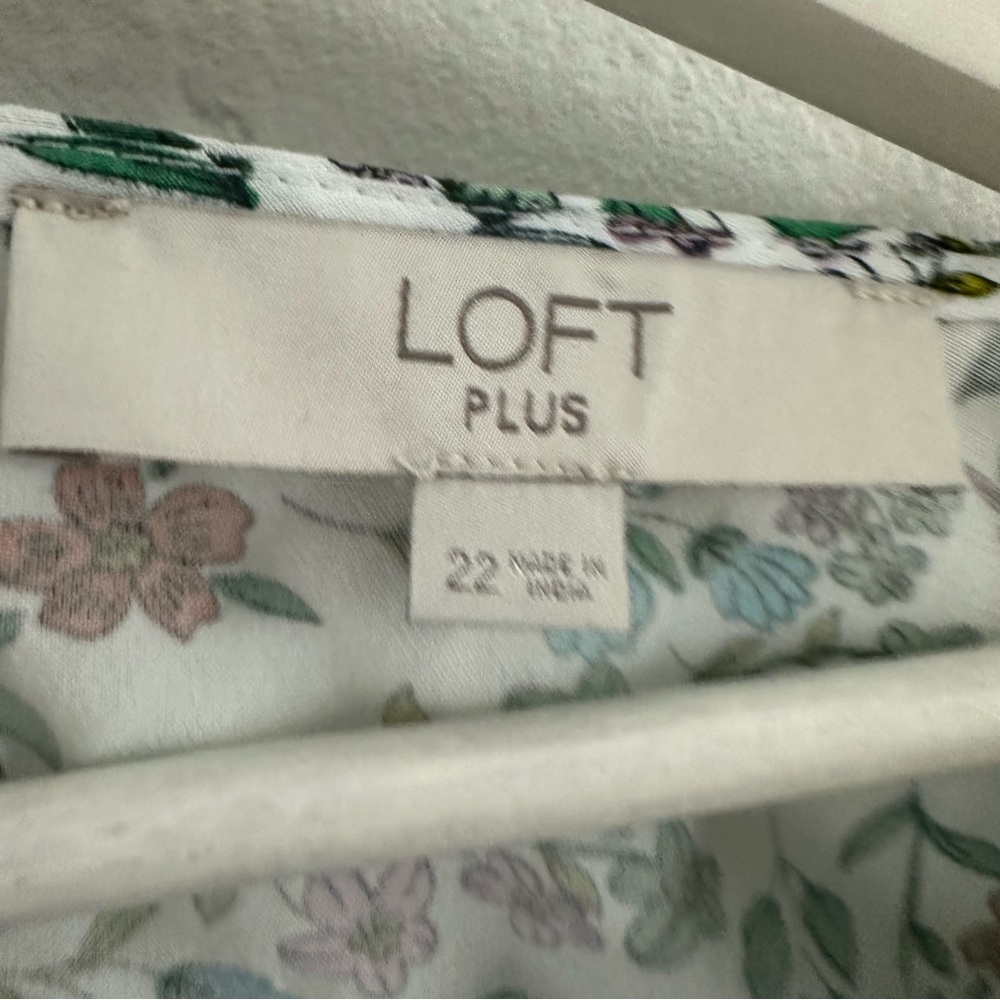 LOFT Women's Floral Pullover Long Sleeve Blouse Size 22 - Picture 3 of 5